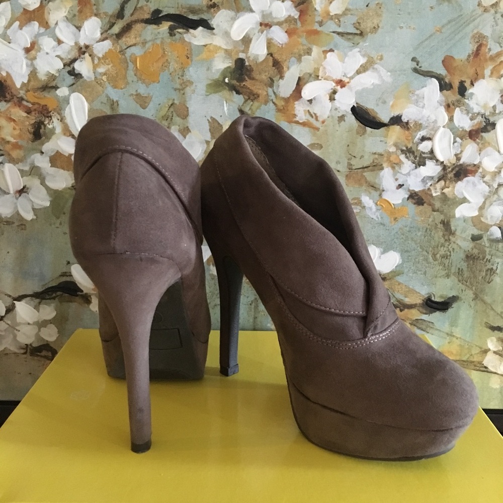 Mossimo Supply Co. Tan Suede Ankle Booties